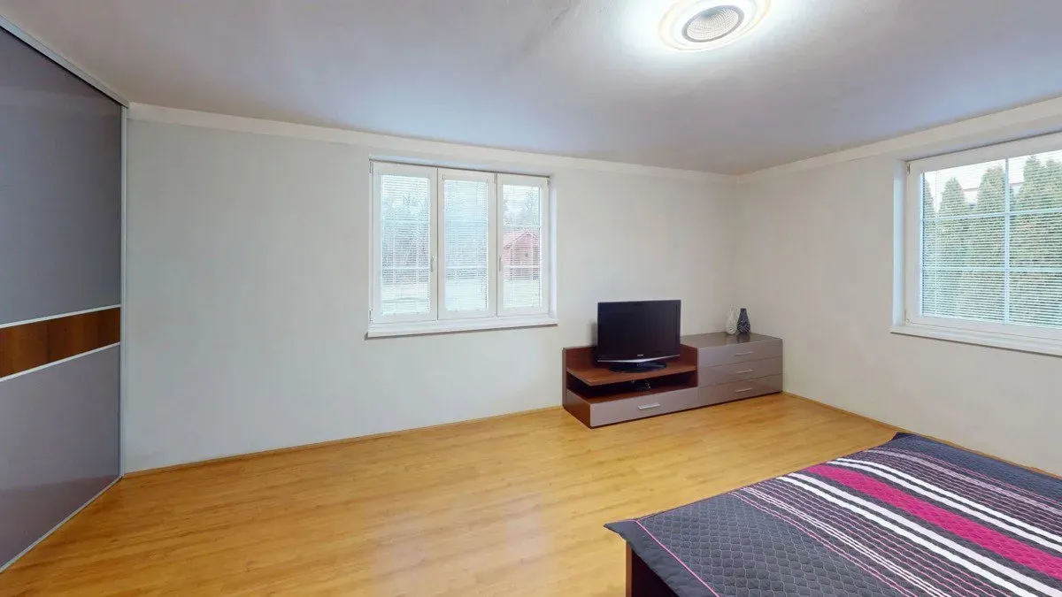 House for Sale · Family Home · 424 m² (ID: SaleLink) — 17
