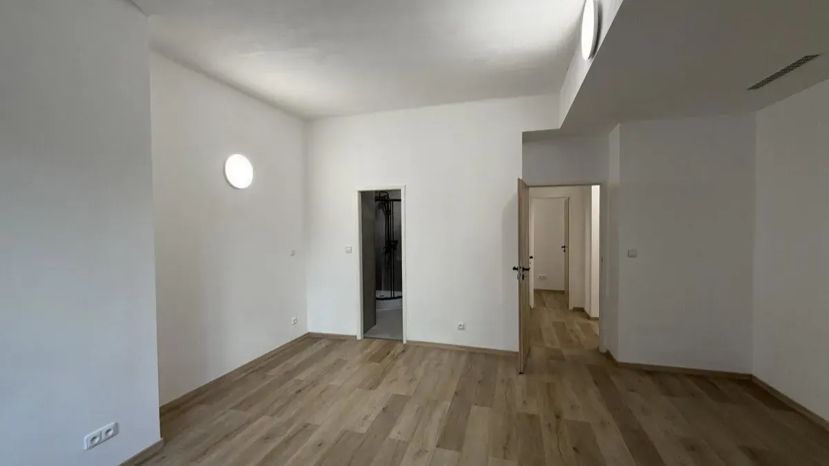 For Sale: 1+1 Apartment in Nusle — 7