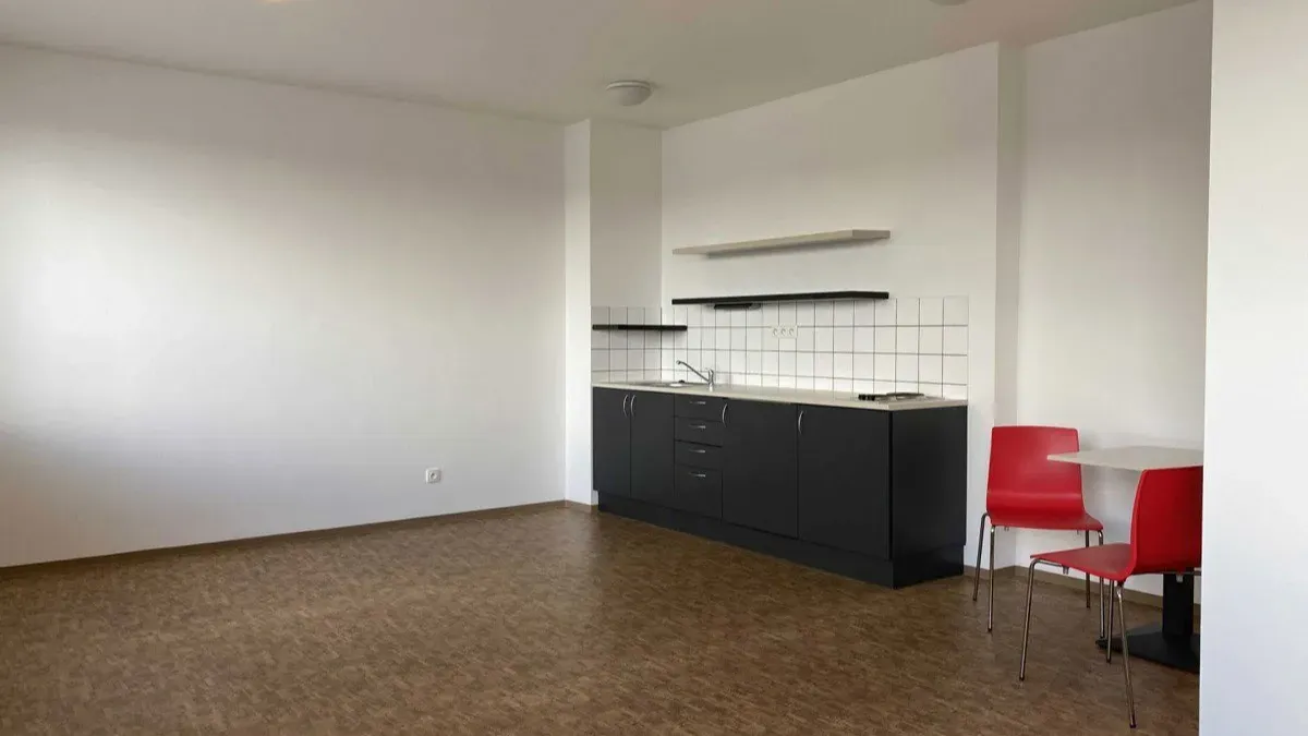 Wynajem mieszkania · 2+kk · 38 m² — 3