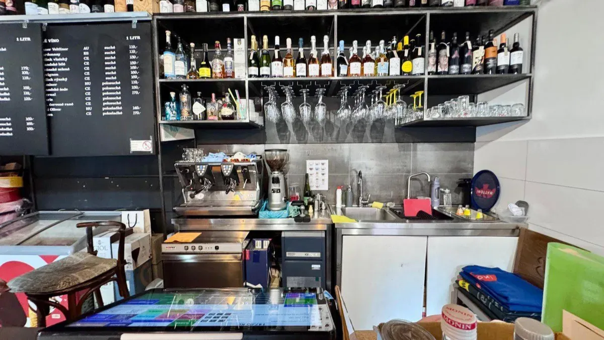 Commercial Property for Rent · Retail Space · 45 m² — 4