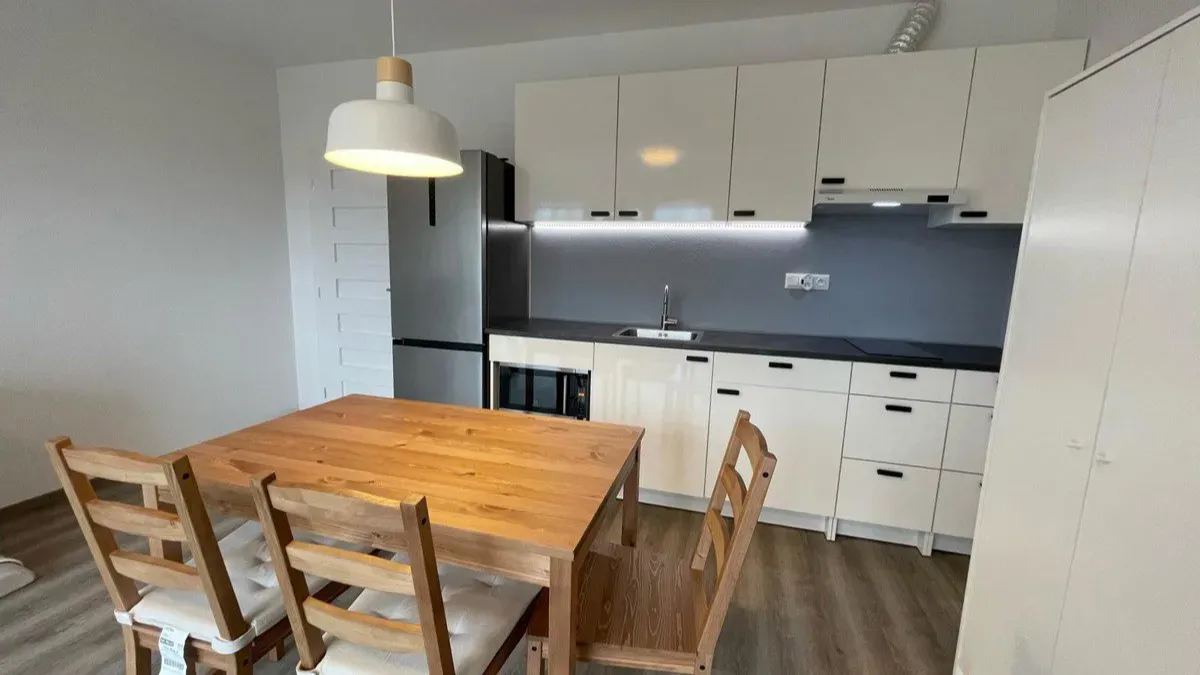 Apartment for Rent · Studio · 32 m² — 4