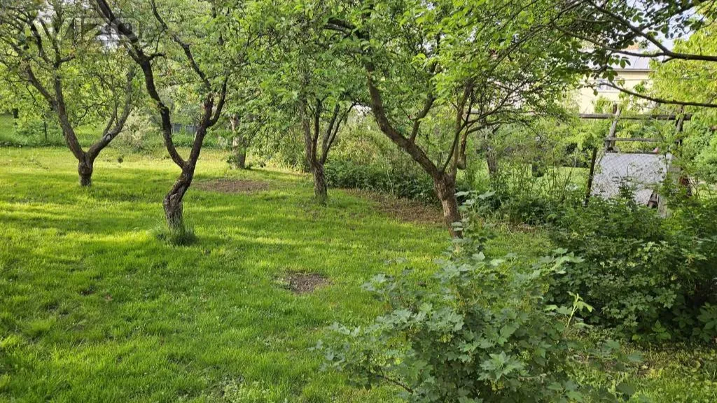 Długoterminowy wynajem domu jednorodzinnego z ogrodem w Jihlavie — 5