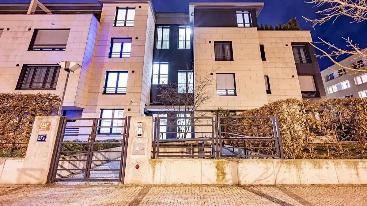 Apartment for Rent · 3+kk — 5
