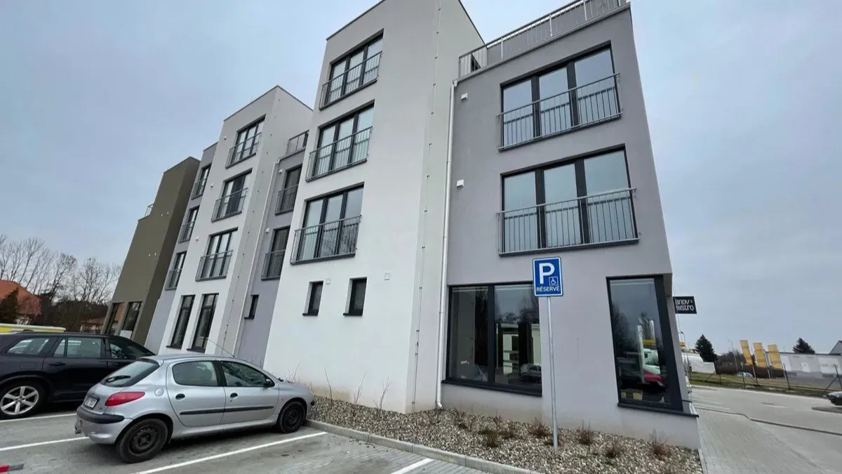 Apartment for Rent · Studio · 32 m² — 7