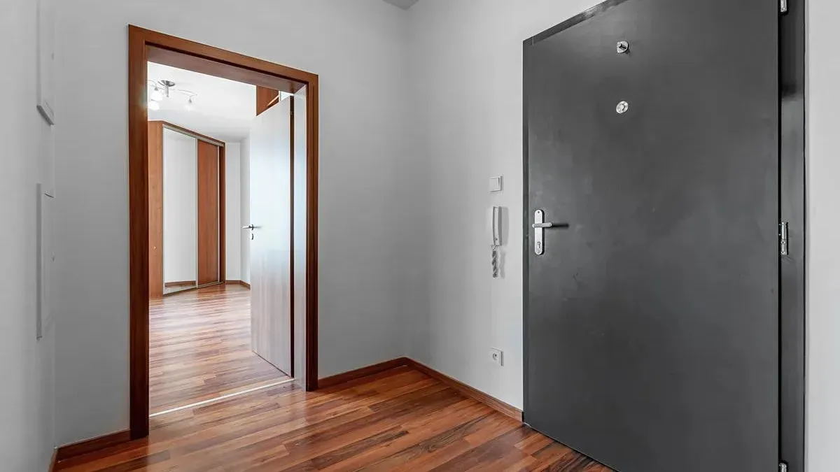 Te huur appartement · 2+kk — 8