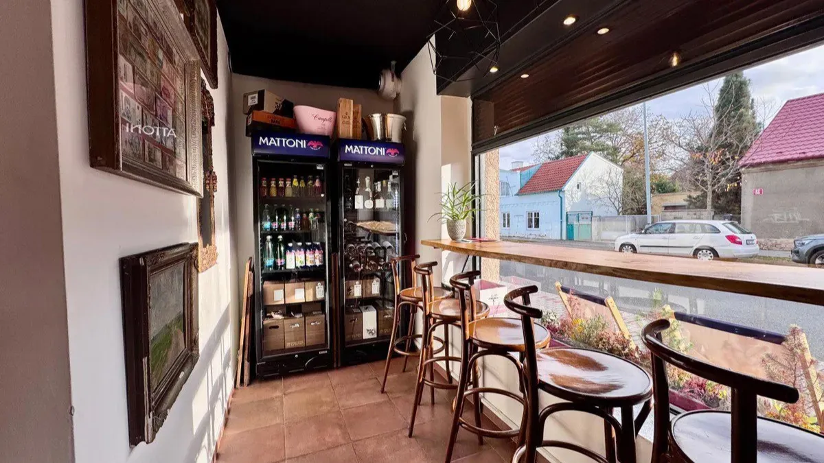 Commercial Property for Rent · Retail Space · 45 m² — 8